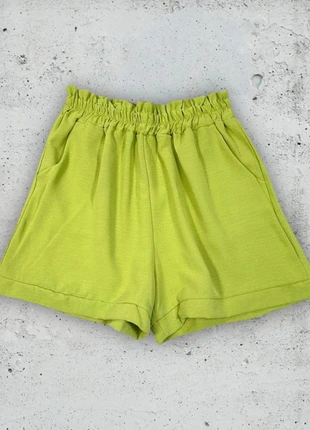 Short Boutique Parisienne - Vert clair fluide (Taille M), marque: Boutique Parisienne, état: Très bon état, taille: M / 38 / 10, 3,00 €, 3,85 € Protection acheteurs (Pro) incluse