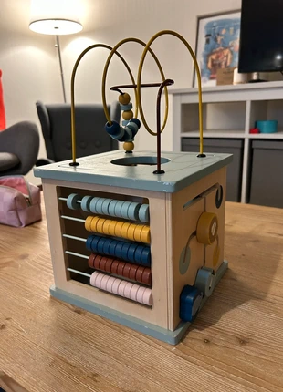 Activiteitenkubus, merk: Little Dutch, staat: Heel goed, maat: 9-12 maanden / 74 cm, € 7,00, € 8,05 inclusief Kopersbescherming