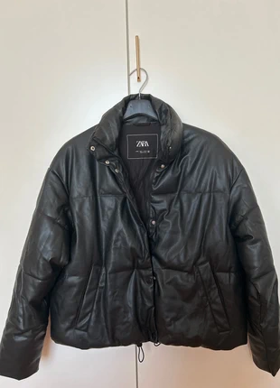 Bomber Zara, marca: Zara, estado: Nuevo sin etiquetas, tamaño: S / 36 / 8, 18,00 €, 19,60 € Protección al comprador incluida