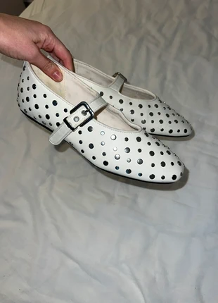 MaryJanes Schuhe Spange Nieten Silber Details, marque: H&M, état: Très bon état, taille: 39, 8,00 €, 9,10 € Protection acheteurs incluse