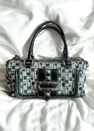 Borsa Guess, marque: GUESS, état: Très bon état, 70,00 €, 74,20 € Protection acheteurs incluse