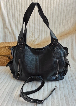 Sac noir fourre tout, marque: Noir, état: Très bon état, 25,00 €, 26,95 € Protection acheteurs incluse