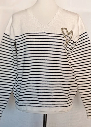 Pull femme M&G Monogram marine coeur en cristaux taille 40, marque: M&G Monogram, état: Très bon état, taille: L / 40 / 12, 5,00 €, 5,95 € Protection acheteurs incluse