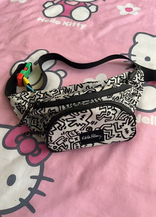 riñonera Keith Haring zara, marque: Zara, état: Neuf sans étiquette, 5,00 €, 5,95 € Protection acheteurs incluse