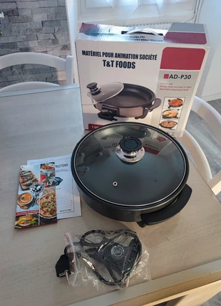 Poêle électrique T&T Foods AD-P30 avec couvercle et accessoires, marque: t&t food, état: Très bon état, 20,00 €, 21,70 € Protection acheteurs incluse