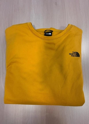 Sweat The North Face jaune moutarde – Taille M – Logo noir brodé, brand: The North Face, condition: Very good, size: M, €39.95, €42.65 includes Buyer Protection