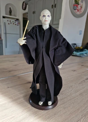 Mannequin lord voldemort, marke: Harry Potter, zustand: Gut, größe: 4 Jahre / 104, 10,00 €, 11,20 € inklusive Vinted-Käuferschutz