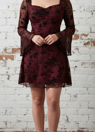 Robe bordeaux chic Y2K à manches longues en dentelle fleurie m38, marca: Velvésia Paris, estado: Muy bueno, tamaño: M / 38 / 10, 54,90 €, 58,35 € Protección al comprador incluida