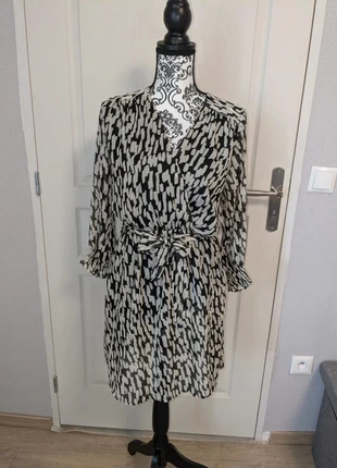 Robe Scarlet Roos taille S, marke: Scarlet Roos, zustand: Sehr gut, größe: S / 36 / 8, 12,00 €, 13,30 € inklusive Vinted-Käuferschutz