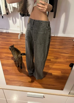 jean baggy h&m en parfait état, marque: H&M, état: Neuf sans étiquette, taille: S, 10,00 €, 11,20 € Protection acheteurs incluse