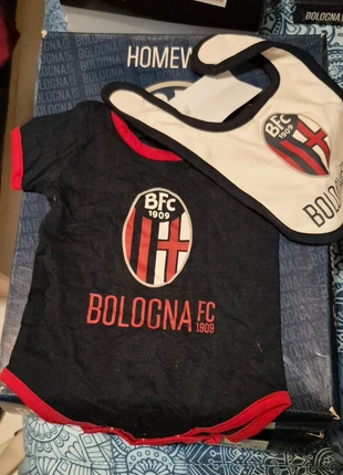 Body originale Bologna FC, marke: Bologna Fc, zustand: Neu, mit Etikett, größe: 3-6 Monate / 62, 15,00 €, 16,45 € inklusive Vinted-Käuferschutz