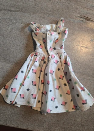 Vintage Barbie Clone jurk made in Hong Kong, merk: Hong Kong, staat: Heel goed, maat: Prematuur, tot 44 cm, € 10,95, € 12,20 inclusief Kopersbescherming