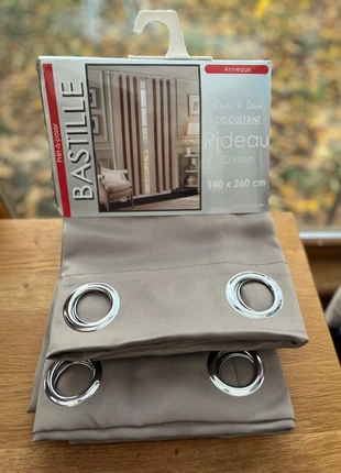 Une paire de rideaux taupe occultant - 140 x 260, marque: sans marque, état: Très bon état, taille: 250 cm - 299 cm, 22,00 €, 23,80 € Protection acheteurs (Pro) incluse