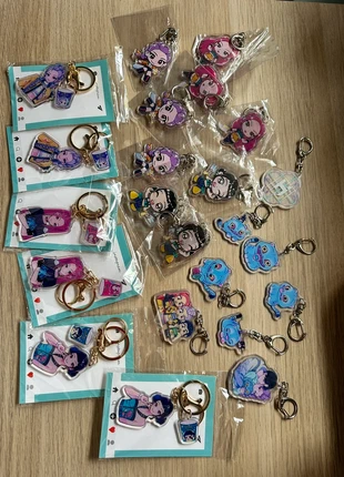 Llavero individual K-pop Demon Hunters - Las guerreras K-pop, marque: Kpop, état: Neuf avec étiquette, 2,00 €, 2,80 € Protection acheteurs incluse