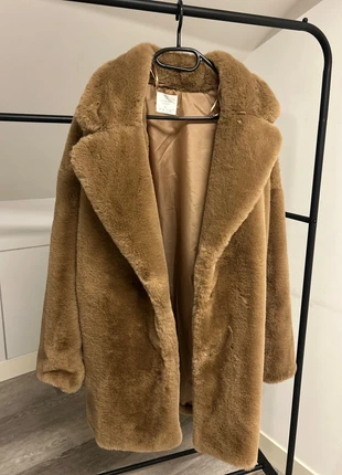 Fausse fourrure mi-longue, merk: Primark, staat: Heel goed, maat: L / 40 / 12, € 20,00, € 21,70 inclusief Kopersbescherming