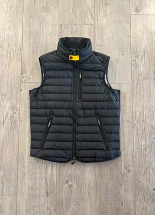 Doudoune sans manches parajumpers gris/foncé taille S, marca: Parajumpers, estado: Muito bom, tamanho: S, €155.00, €163.45 inclui Proteção do Comprador