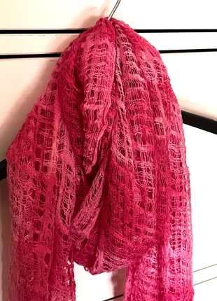 Sciarpa rosa intenso, condizioni: Ottime, €4.90, €5.85 include la Protezione acquisti