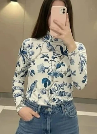 Haut col roulé à manches longues motifs oiseaux et fleurs bleu blanc taille S, brand: beliana, condition: Very good, size: S, €33.90, €36.30 includes Buyer Protection