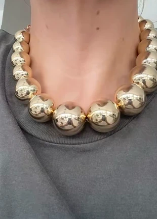 Gold tone extra chunky ball bead choker, marque: Vintage Love, état: Très bon état, 34,00 €, 36,40 € Protection acheteurs incluse