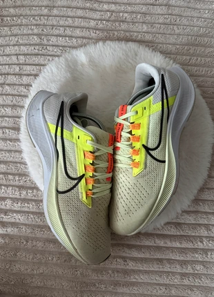 Nike Air Zoom Pegasus 38 Barely Volt, brand: Nike, condition: Very good, size: 42, €29.99, €32.19 includes Buyer Protection