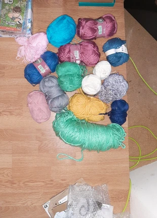 Lot de 15pelotes de laine, brand: LAINE, condizioni: Ottime, €5.00, €5.95 include la Protezione acquisti