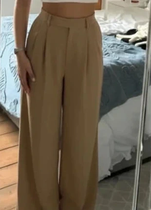 Pantalon taille haute élégant abricot, brand: Abricot, condition: Very good, size: S / 36 / 8, €25.00, €26.95 includes Buyer Protection