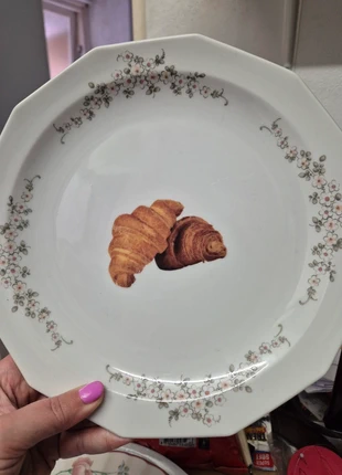 Leuk sierbord met croissants, merk: Winterling, staat: Heel goed, € 3,00, € 3,85 inclusief Kopersbescherming