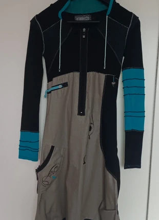 Robe à capuche chaude – noir/brun/bleu – La Mode Est à Vous – 36 – coton, marque: La Mode Est À Vous, état: Très bon état, taille: S / 36 / 8, 5,00 €, 5,95 € Protection acheteurs incluse