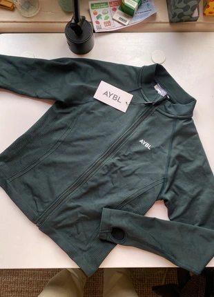 Groen vest AYBL -sportwear, merk: AYBL, staat: Nieuw met prijskaartje, maat: M / 38 / 10, € 29,99, € 32,19 inclusief Kopersbescherming