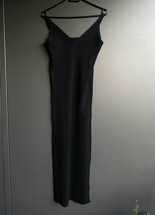 Black Ribbed Knit Midi Slip Dress Stretchy V-Neck Sleeveless S-M Elegant Layering, état: Très bon état, taille: S / 36 / 8, 7,00 €, 8,05 € Protection acheteurs incluse