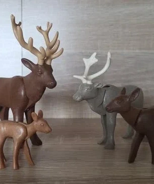 Couple de cerfs et leurs petits " Playmobil "., marque: Playmobil, état: Très bon état, taille: 4 ans / 104 cm, 5,00 €, 5,95 € Protection acheteurs incluse