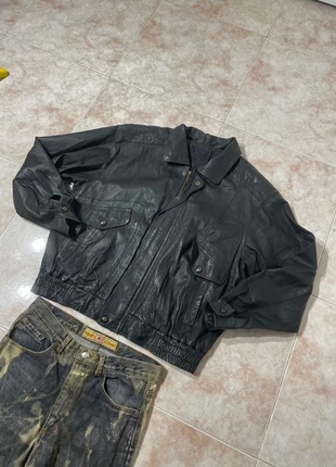 Leather bomber jacket, made in Italy, aviator style, crop top gun style, 80s., marque: Vintage Dressing, état: Très bon état, taille: M, 49,99 €, 53,19 € Protection acheteurs incluse