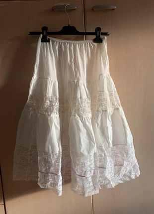 Vintage white maxi skirt, marque: Vintage Dressing, état: Très bon état, taille: Taille unique, 8,00 €, 9,10 € Protection acheteurs incluse