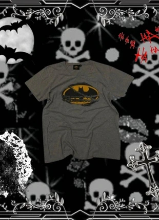 batman vintage y2k shirt, brand: Batman, condizioni: Ottime, taglia: M, €6.50, €7.53 include la Protezione acquisti