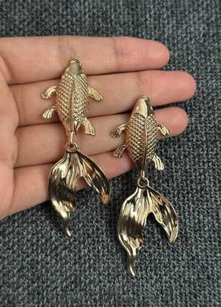 Zara gouden oorbellen, merk: Zara, staat: Nieuw zonder prijskaartje, € 15,00, € 16,45 inclusief Kopersbescherming