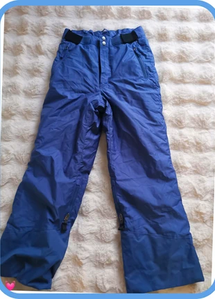 combinaison de ski pantalon taille 10 .12 ans wedze pullnfit 133-150 cm, marque: Wed'ze, état: Très bon état, taille: 12 ans / 152 cm, 25,00 €, 26,95 € Protection acheteurs incluse