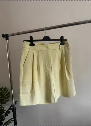 Very Bermuda Shorts – Size 8, Light Yellow, Original RRP: £28, Stylish Summer Essential, brand: Very, condition: New without tags, size: S / UK 8-10, £16.99, £18.54 includes Buyer Protection