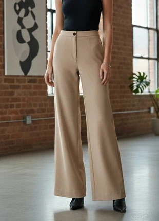 Pantalone Bershka beige ● Tg XS, marque: Bershka, état: Très bon état, taille: XS / 34 / 6, 12,00 €, 13,30 € Protection acheteurs incluse