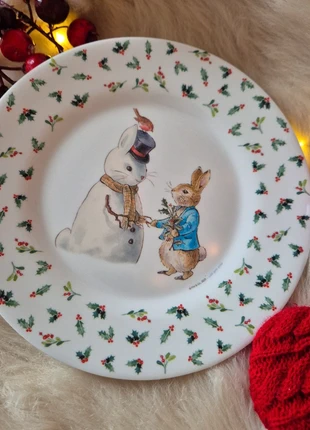 Vaisselle de Noël Pierre Lapin _ assiette blanc, brand: petit jour P, condizioni: Nuovo con cartellino, taglia: 6-9 mesi / 68 cm, €9.00, €10.15 include la Protezione acquisti Pro