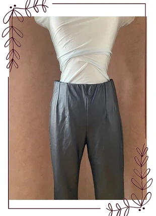 Legging simili cuir noir – taille 40, brand: Boutique indépendante, condizioni: Ottime, taglia: L / IT 44 / EU 40, €10.00, €11.20 include la Protezione acquisti