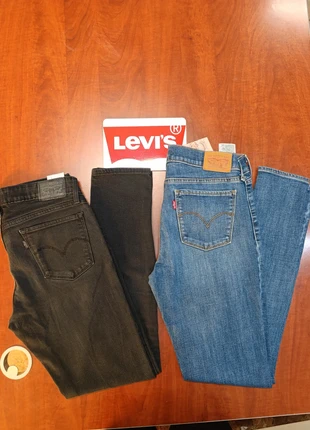 Lote 2 pantalones vaqueros Levi's mujer, merk: Levi's, staat: Nieuw zonder prijskaartje, maat: S / 36 / 8, € 59,99, € 63,69 inclusief Kopersbescherming
