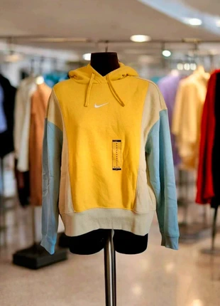 Sweat à Capuche Nike 3 colors
Taille M Neuf étiquette, marque: Nike, état: Neuf avec étiquette, taille: M / 38 / 10, 39,99 €, 42,69 € Protection acheteurs incluse