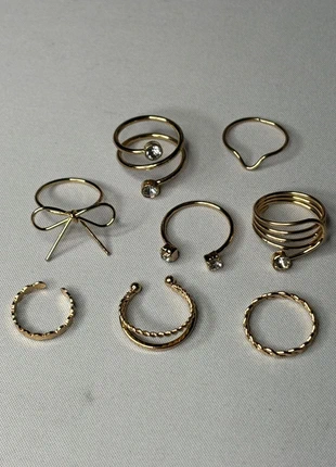 8 Bagues dorées dont 3 avec zircons transparent (BA010), marque: Articles, état: Neuf sans étiquette, taille: 17,7 mm, 8,00 €, 9,10 € Protection acheteurs (Pro) incluse