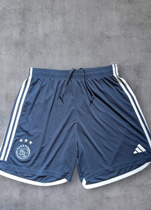 Short de football Extérieur Adidas Ajax Amsterdam 2023-2024 - Bleu Marine Bande Blanche - Taille XL, marke: adidas, zustand: Sehr gut, größe: XL, 5,00 €, 5,95 € inklusive Vinted-Käuferschutz