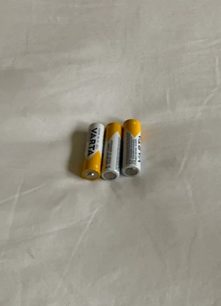 Pile AA, brand: VARTA, condizioni: Nuovo con cartellino, €2.99, €3.84 include la Protezione acquisti