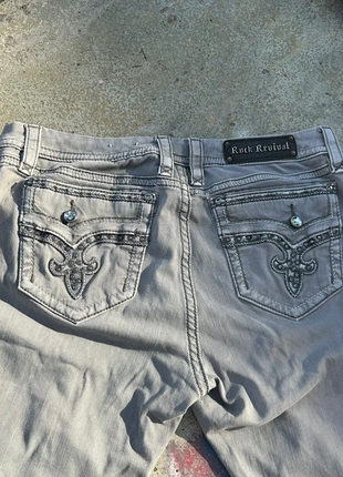 Rock Revival Jeans – Grau – Bestickte Taschen – Größe 34, brand: Rock Revival, condizioni: Ottime, taglia: XS / IT 38 / EU 34, €30.00, €32.20 include la Protezione acquisti