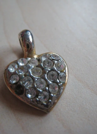 pendentif coeur métal doré et strass vintage signé tbe, brand: DPR, condizioni: Ottime, €5.00, €5.95 include la Protezione acquisti
