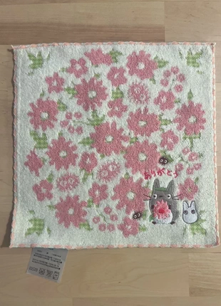 Totoro et fleurs, brand: Totoro, condizioni: Nuovo senza cartellino, €6.80, €7.84 include la Protezione acquisti Pro
