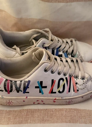 Baskets femme Desigual, marque: Desigual, état: Bon état, taille: 37, 2,90 €, 3,75 € Protection acheteurs incluse