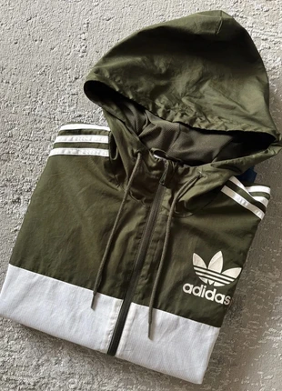Veste à capuche Adidas – Vert / Bleu / Blanc – Taille S – Très bon état (9/10), brand: adidas, condition: Very good, size: S, €27.00, €29.05 includes Buyer Protection